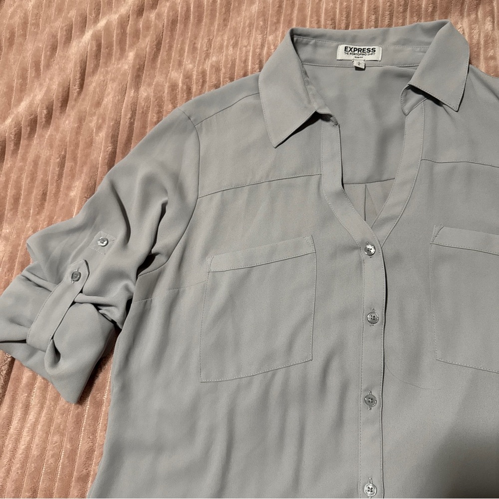 Express Women’s Chiffon Button Down Shirt - L